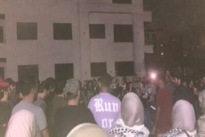 تظاهرات مردم اردن در اطراف سفارت رژیم صهیونیستی+فیلم