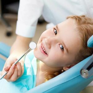 دندان پزشک کودک در تهران، چطور در اینترنت یک دکتر خوب پیدا کنم؟