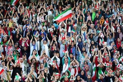 سازمان لیگ فوتبال: حضور بانوان در ورزشگاه تبریز ممنوع است | خبرگزاری بین المللی شفقنا
