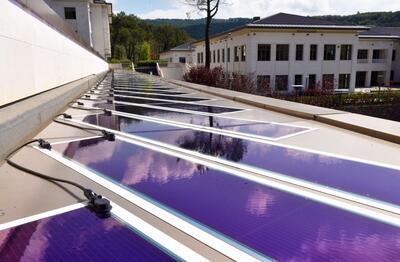 پنل خورشیدی چسبان ، تولید انرژی رایگان برای همه (فیلم)
