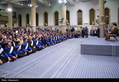 ثبت دو تصویر متفاوت از مراسم امروز بیت رهبری