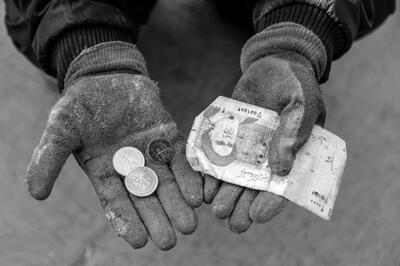 جمهوری اسلامی: دشمن غدار جمهوری اسلامی، فقر است؛ مسئولان مراقب باشند