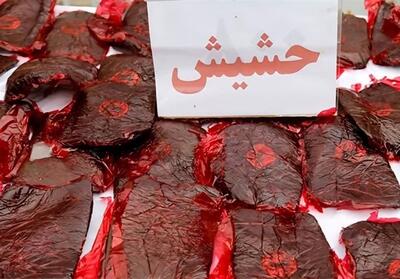 کشف 11 کیلو حشیش دپو شده در منزل مسکونی در باقرشهر - تسنیم