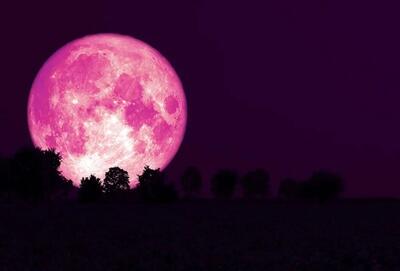 امشب ماه صورتی نمایان می‌شود