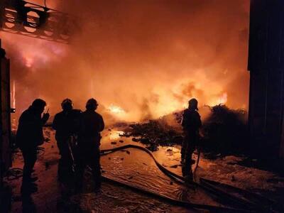 سخنگوی آتش‌نشانی تهران: آتش‌سوزی در جنوب تهران تاکنون هیچ مصدوم و یا کشته‌ای نداشته - عصر خبر