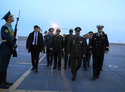 وزیر دفاع وارد آستانه پایتخت قزاقستان شد