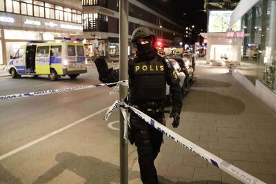 حمله افراد نقاب‌پوش به یک نشست سیاسی در سوئد