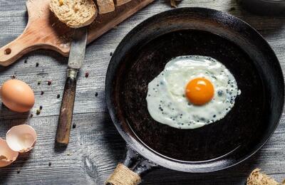۲۰ دلیل برای اینکه تخم‌مرغ و پنیر را باهم نخورید