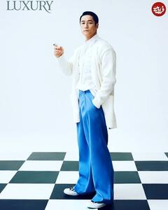 عکس/ استایل جذاب بازیگر نقش افسر مین جانگو در ۵۲ سالگی | اقتصاد24