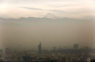 غبار روی کوه‌های تهران مه است یا آلودگی هوا؟ / فقط این منطقه غربی تهران هوای پاک دارد