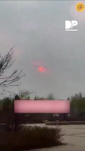 (ویدئو) خورشید قرمز رنگ در آسمان چین پدیدار شد