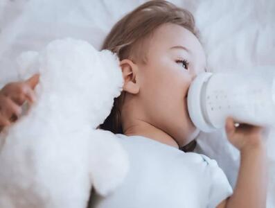 تغییر شیر خشک نوزاد و نشانه های حساسیت نوزاد به شیر خشک