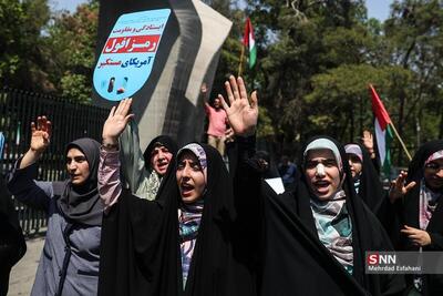 (تصاویر) تجمع اساتید و دانشجویان دانشگاه تهران در حمایت از خیزش دانشگاه‌های آمریکا