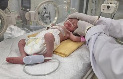 (ویدئو) نوزاد فلسطینی متولد شده از مادر جان‌باخته درگذشت