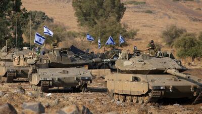 ببینید | استقرار انبوه تانک‌ها در نزدیکی رفح؛ اسرائیل آماده جنگ می‌شود؟