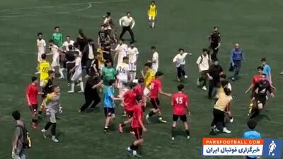 در فوتبال ایران هنوز داور می‌زنند! - پارس فوتبال | خبرگزاری فوتبال ایران | ParsFootball