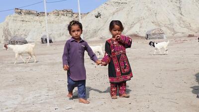 ویدئویی غم‌انگیز از کودکان سیل‌زده سیستان و بلوچستان | رویداد24