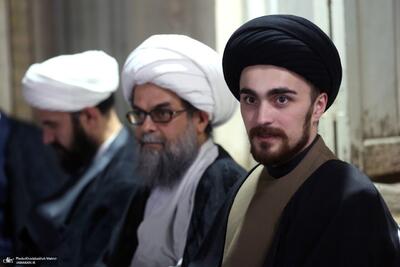 تصاویری از نوه و نتیجه امام خمینی در مراسم ترحیم