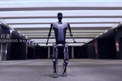 این اولین ربات انسان‌نمای تمام‌الکتریکی با سرعت ۶ کیلومتربرساعت است - زومیت