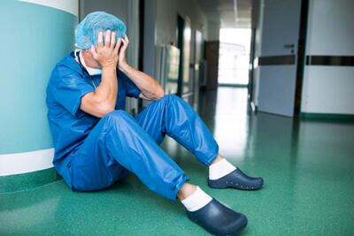 چرا این روزها پزشکان بیشتر خودکشی می‌کنند؟