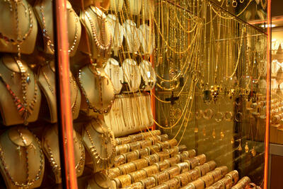 قیمت طلا ۱۸ عیار امروز یکشنبه ۹ اردیبهشت ۱۴۰۳| شیب تند کاهش قیمت‌ها