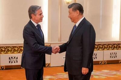 انتظار رئیس جمهور چین برای دست دادن با وزیر خارجه آمریکا و بدرقه سرد بلینکن از فرودگاه/ ویدئو