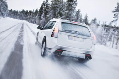 ۵ نکته اصلی برای ایمنی بیشتر در رانندگی زمستانی | مجله پدال