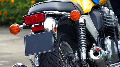 تعویض پلاک موتورسیکلت ؛ شرایط و مدارک موردنیاز و هر آنچه باید بدانید | مجله پدال