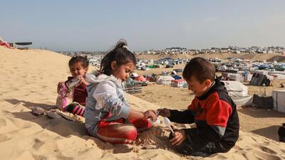 شادی و بازی کودکان غزه در سایه جنگ و ویرانی+تصاویر | خبرگزاری بین المللی شفقنا