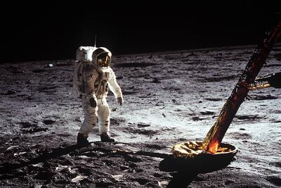 چرا بازگشت انسان به ماه بسیار دشوار است؟ - زومیت