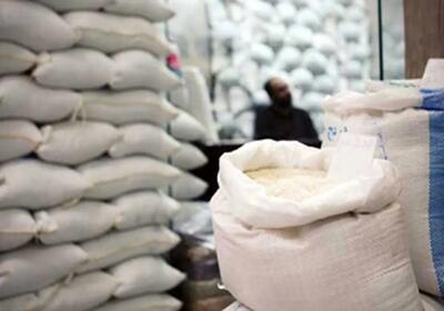رییس اتحادیه برنج‌فروشان بابل: یک شرکت بزرگ برنج‌های در انبار مانده کشاورزان را در دو ماه گذشته خریده / این اتفاق به افزایش قیمت برنج ایرانی منجر شده