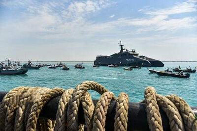 رژه شناورهای نظامی ایران در سواحل خلیج فارس | تصاویر