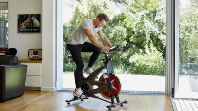 ارزان ترین دوچرخه ثابت بازار برای ورزش در محیط های آپارتمانی - کاماپرس