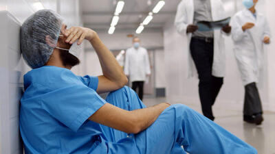 استعفای پرستاران خبری نگران کننده برای سلامت مردم!! | افزایش مهاجرت پرستاران در چندسال اخیر