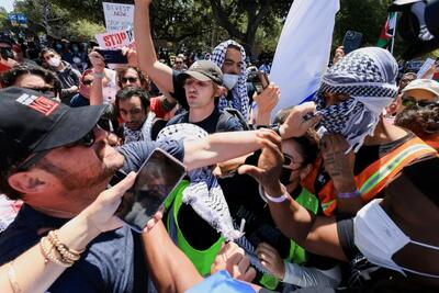 AP: پلیس آمریکا مجموعاً 900 دانشجو را در تظاهرات علیه جنگ غزه بازداشت کرده است | خبرگزاری بین المللی شفقنا
