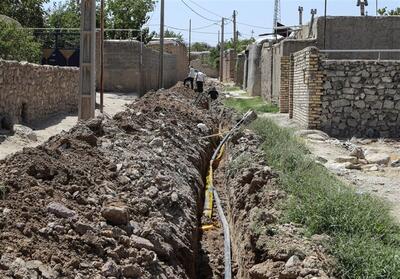 اجرای بیش از 22 هزار متر شبکه توزیع آب در شهرستان درمیان - تسنیم