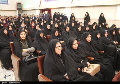 تجلیل از 5000 معلم شاغل و بازنشسته جنوب استان بوشهر - تسنیم
