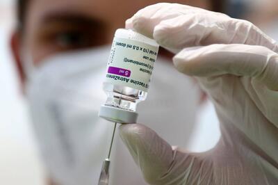 سازنده واکسن آسترازنکا اعتراف کرد | اقتصاد24
