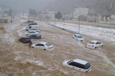 جاری شدن سیلاب در شهر مدینه عربستان