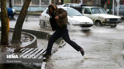 رگبار شدید باران در ۲۴ استان - مردم سالاری آنلاین