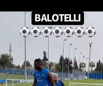 مهارت بالای ماریو بالوتلی در چالش گل کوچک / فیلم - پارس فوتبال | خبرگزاری فوتبال ایران | ParsFootball