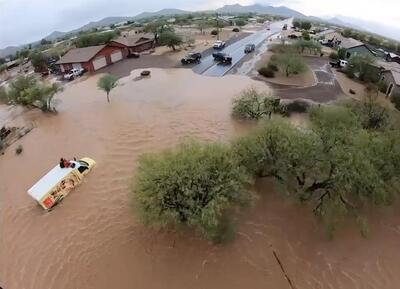 لحظه غرق شدن شهروندان کنیایی پس از شکسته شدن سد | رویداد24
