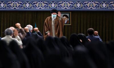 جمعی از معلمان کشور با رهبر معظم انقلاب اسلامی دیدار می‌کنند