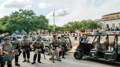 پشت پرده برخورد پلیس آمریکا با معترضان‌