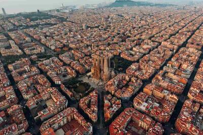 معماری بی‌نظیر شهر بارسلونا با طراحی نوآورانه + عکس - چیدانه