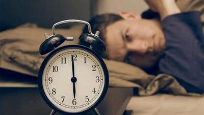 چرا بعضی افراد قبل از آلارم ساعت از خواب بیدار می شوند؟