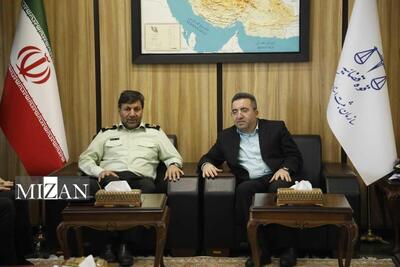فرمانده یگان‌های انتظامی و حفاظتی با رئیس سازمان ثبت اسناد و املاک کشور دیدار کرد