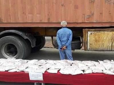 توقیف کامیون حامل ۲۶۷ کیلو شیشه در تهران