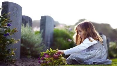 آیا می‌ توانیم کودکان را به مراسم تشییع جنازه و خاکسپاری ببریم ؟
