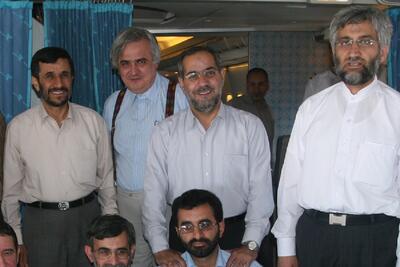 عکس قدیمی و دیده نشده از جلیلی و احمدی نژاد در هواپیما | پایگاه خبری تحلیلی انصاف نیوز